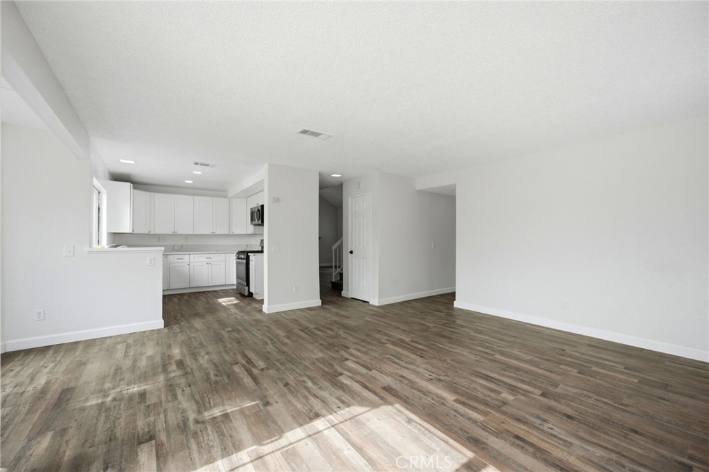13790 Mangowood