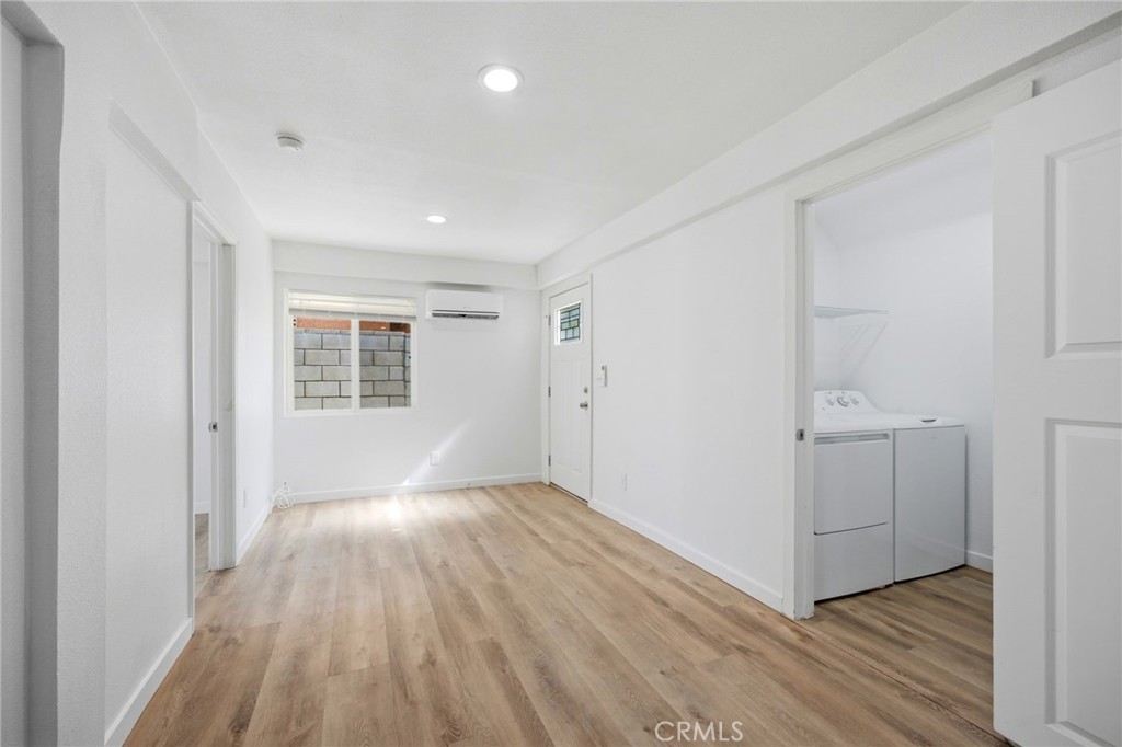 13790 Mangowood