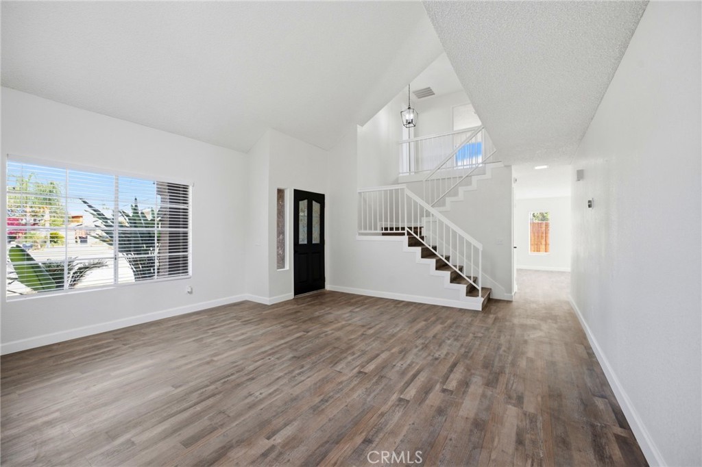 13790 Mangowood
