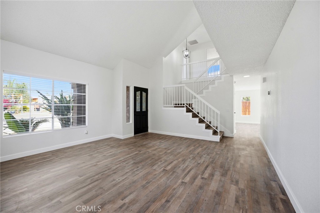 13790 Mangowood