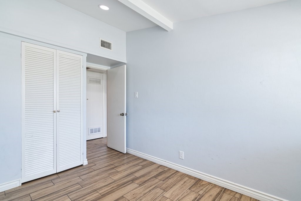 5416 Sunnyside