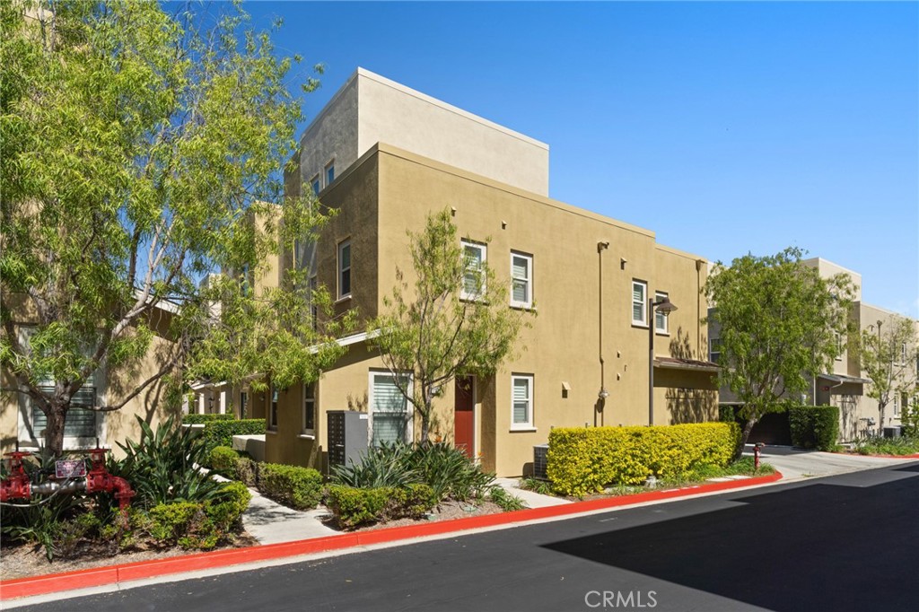 5525 Ocean Unit: 102