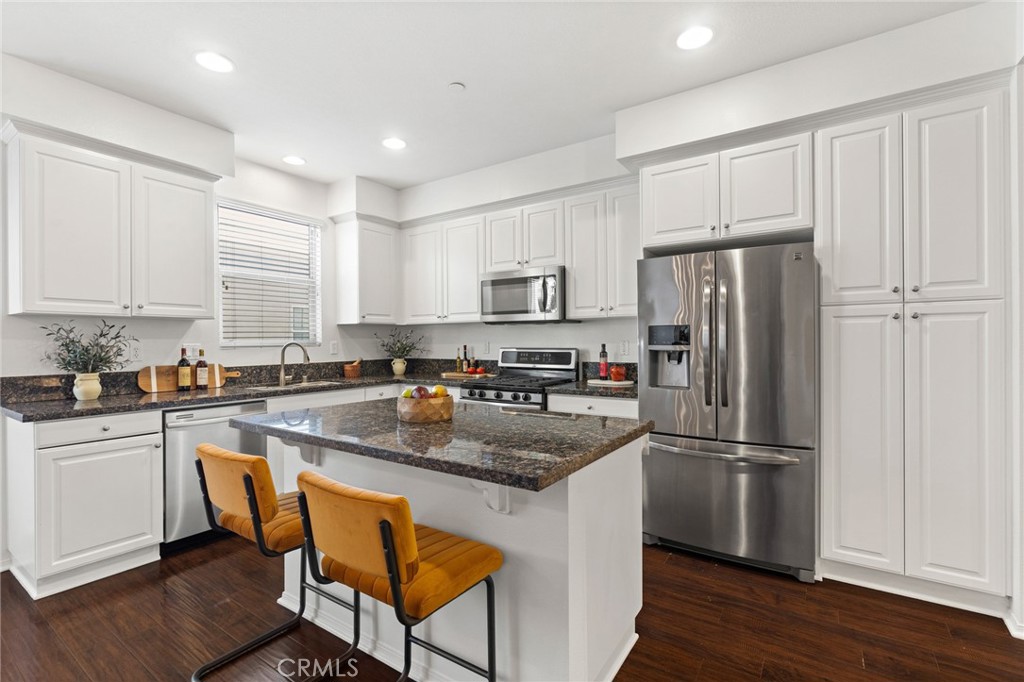 5525 Ocean Unit: 102