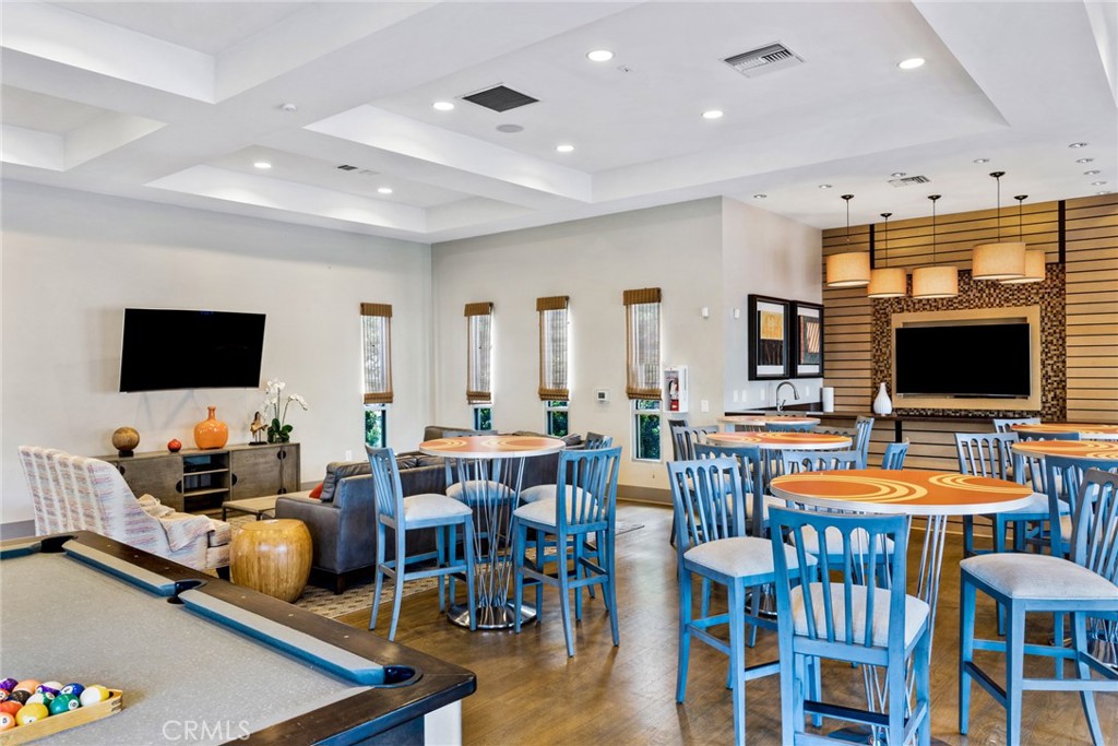 5525 Ocean Unit: 102