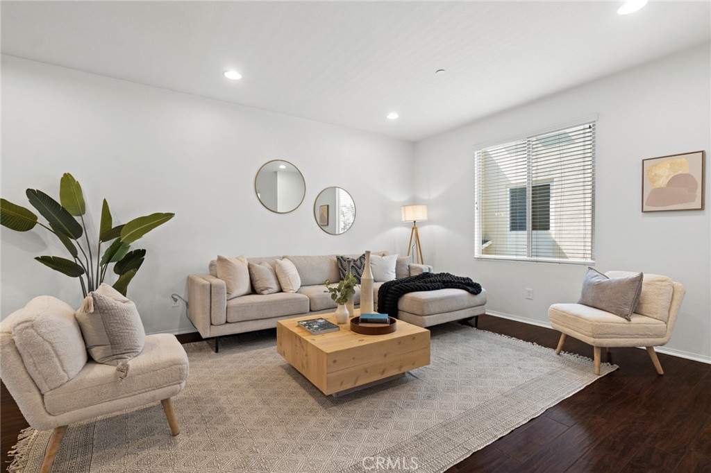 5525 Ocean Unit: 102