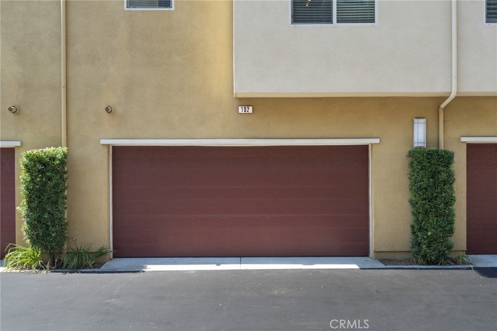 5525 Ocean Unit: 102