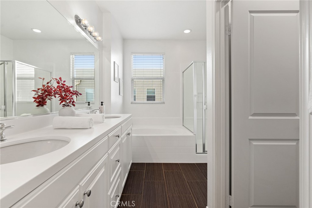 5525 Ocean Unit: 102