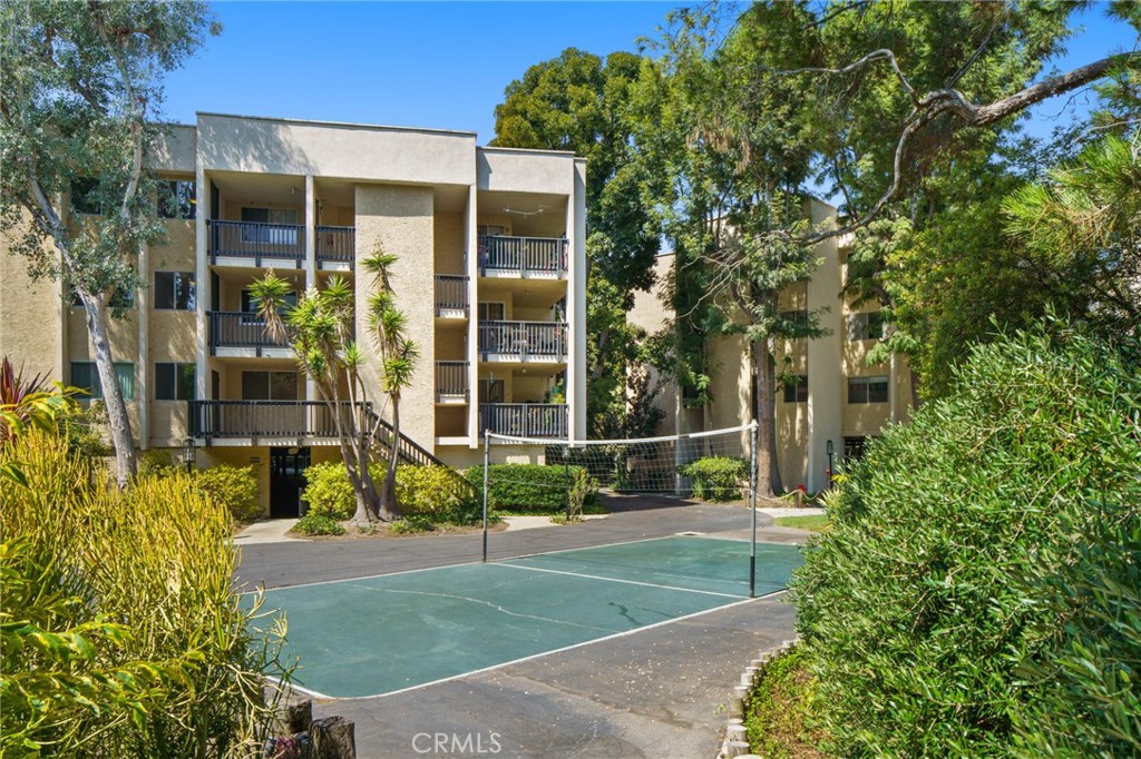 5111 Raintree Circle