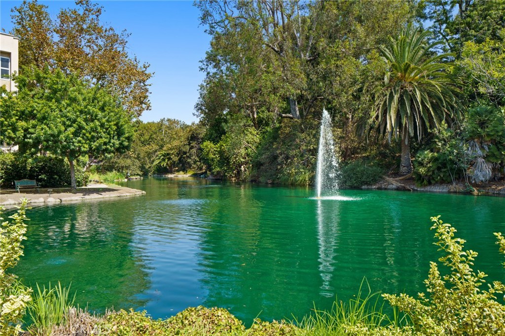 5111 Raintree Circle