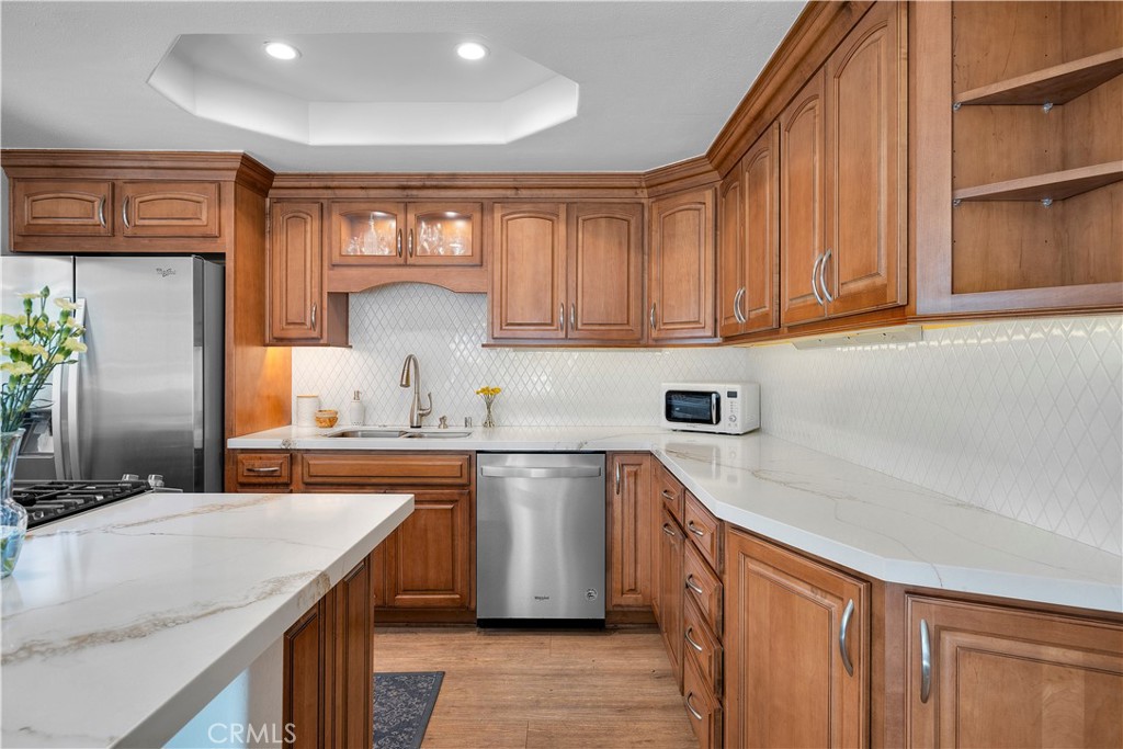 2204 Vanderbilt Lane 16