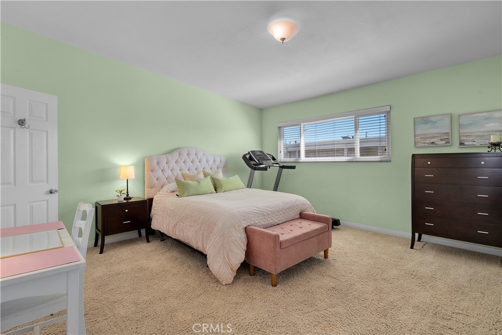 2204 Vanderbilt Lane 16