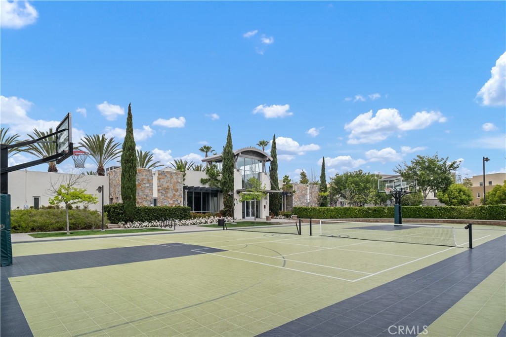 5371 Pacific Terrace