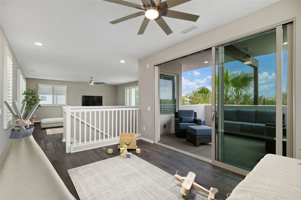 5371 Pacific Terrace