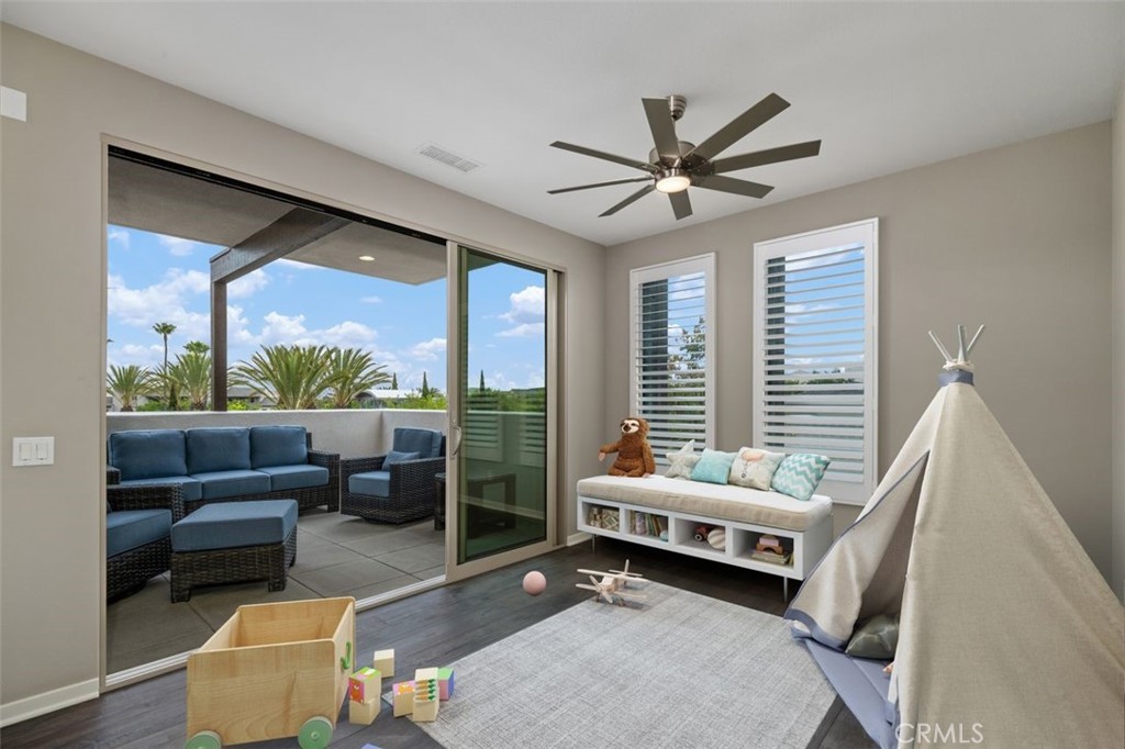 5371 Pacific Terrace