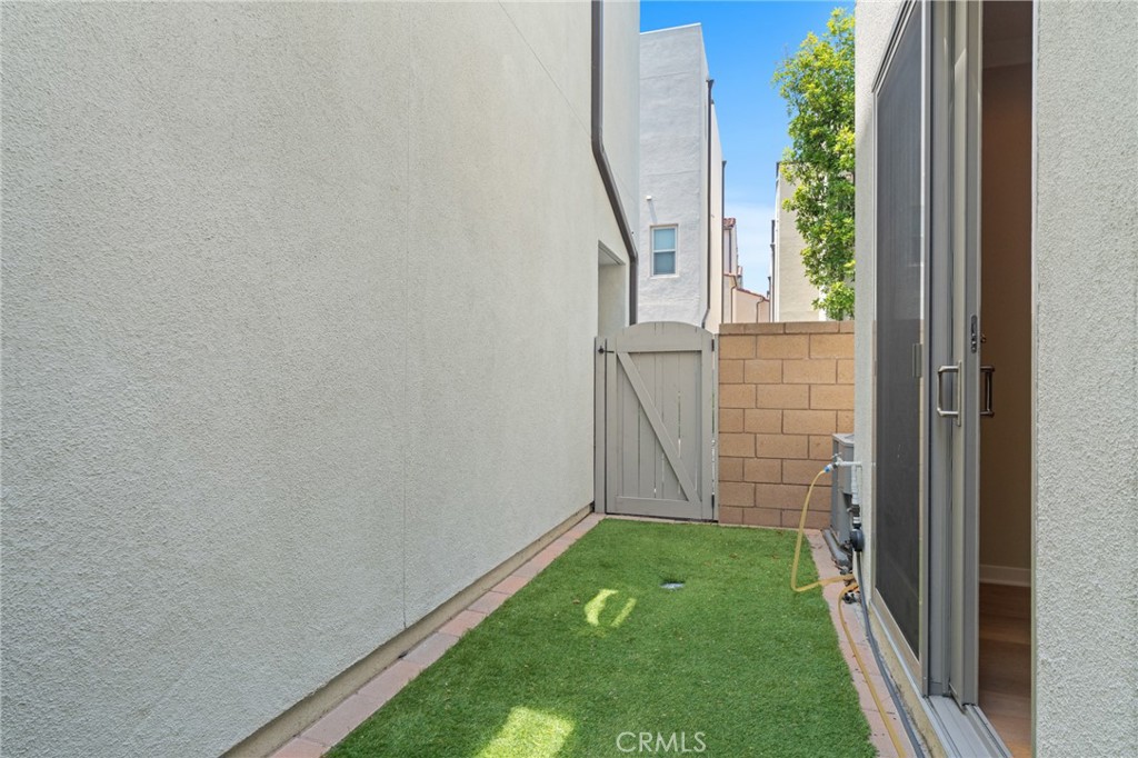 5544 Palm Drive