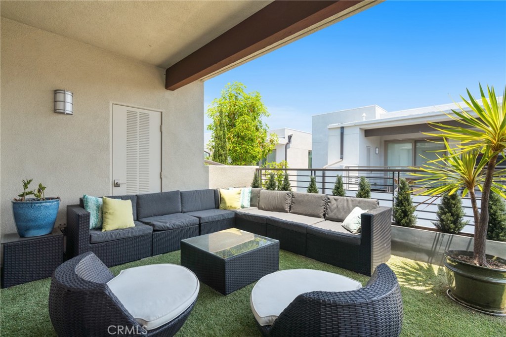 5544 Palm Drive