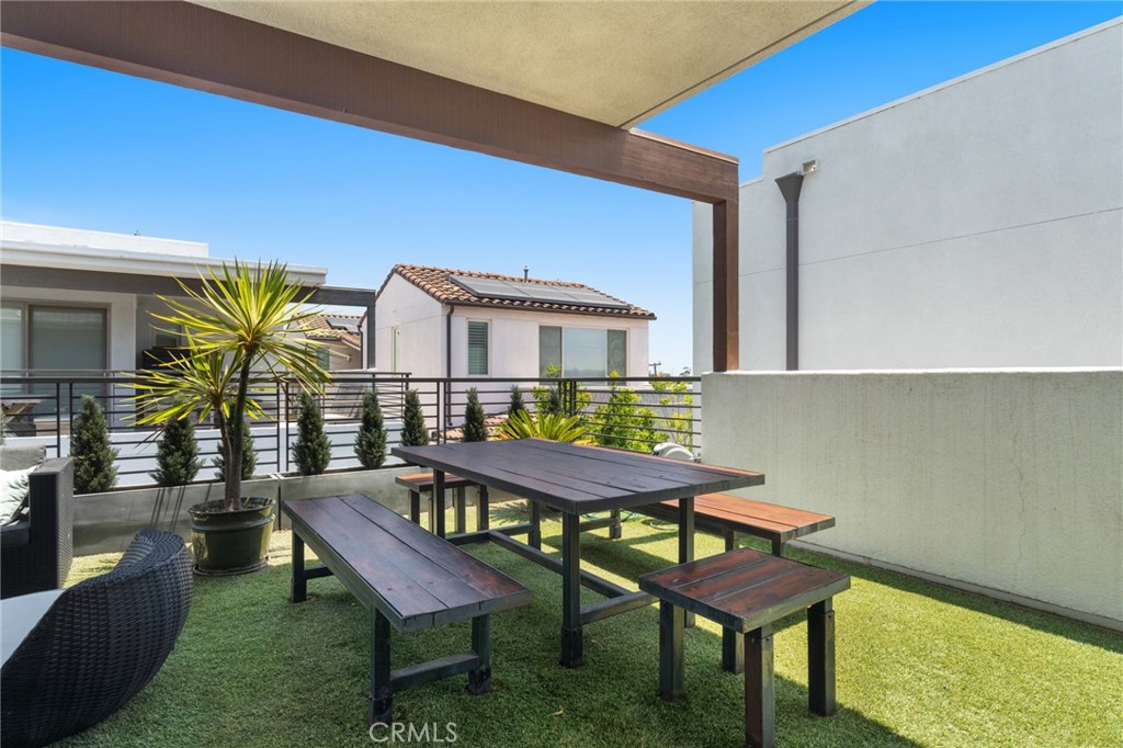 5544 Palm Drive