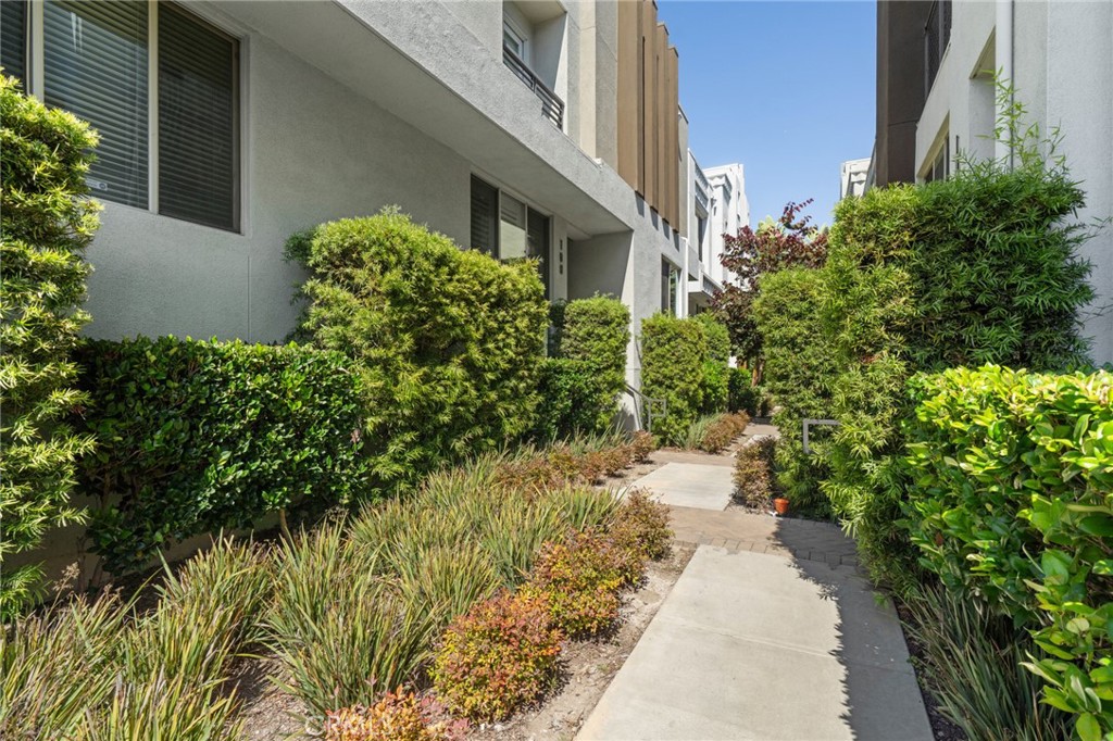 12913 Mission Avenue 108