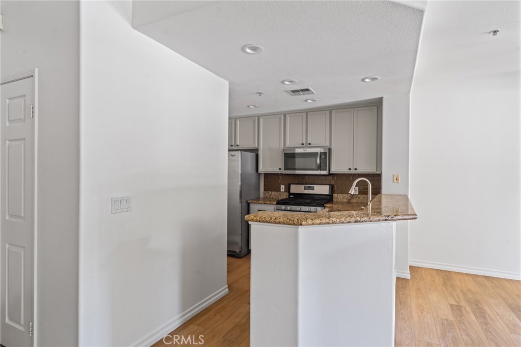 13075 Pacific Promenade