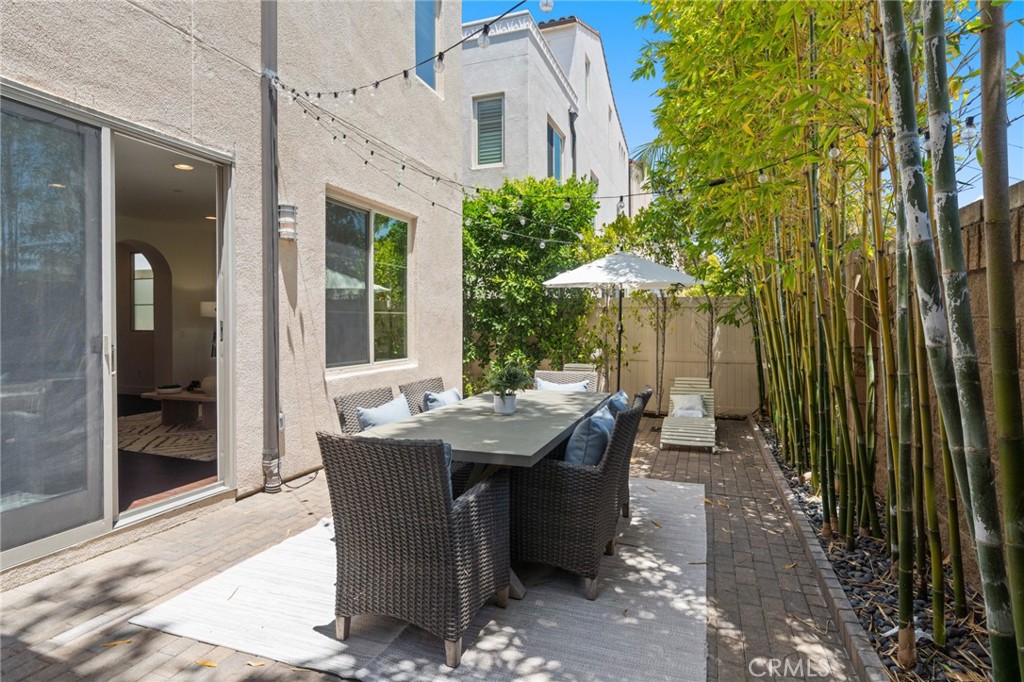 5246 Pacific Terrace
