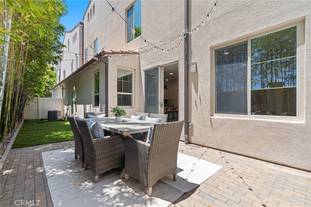 5246 Pacific Terrace