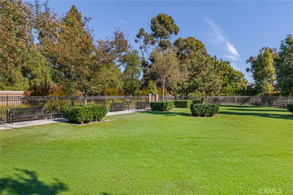 5246 Pacific Terrace