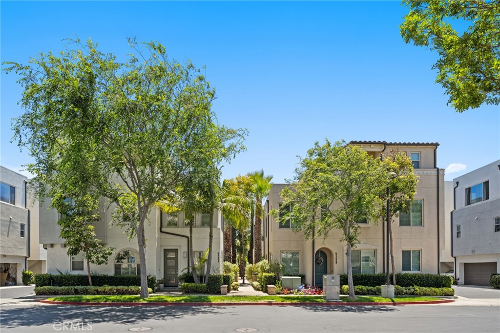 5246 Pacific Terrace