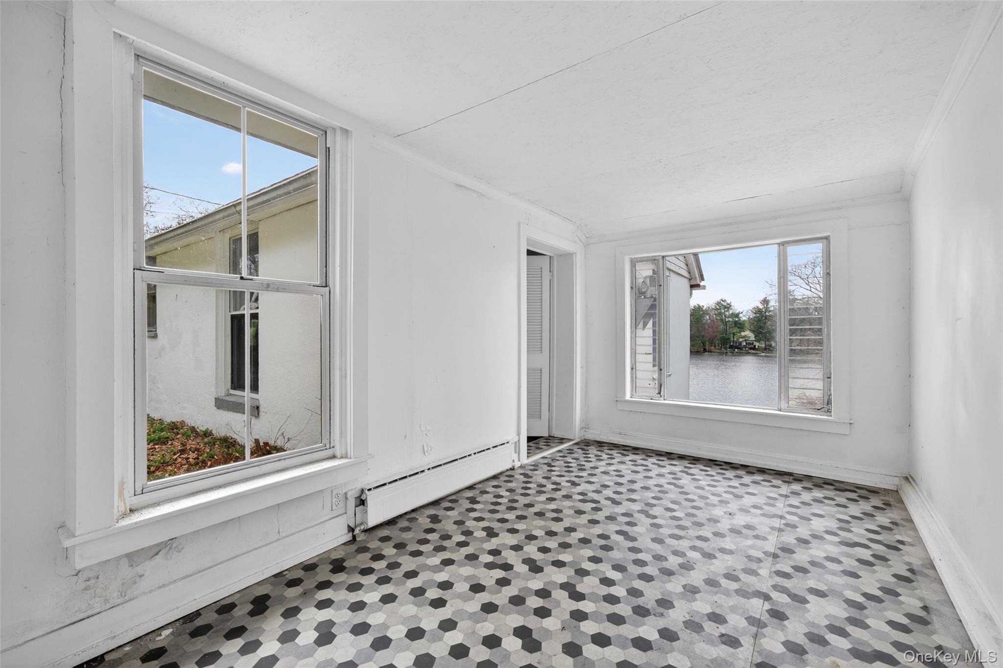 58 Hathorn Boulevard