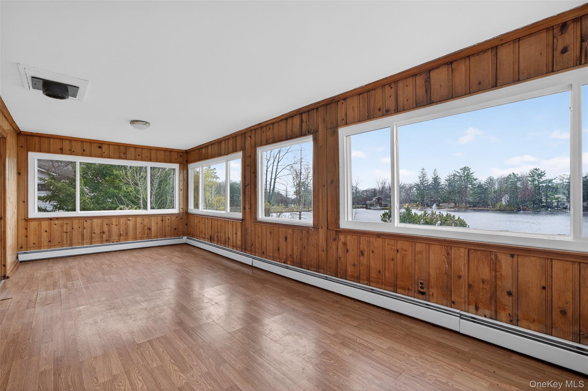 58 Hathorn Boulevard