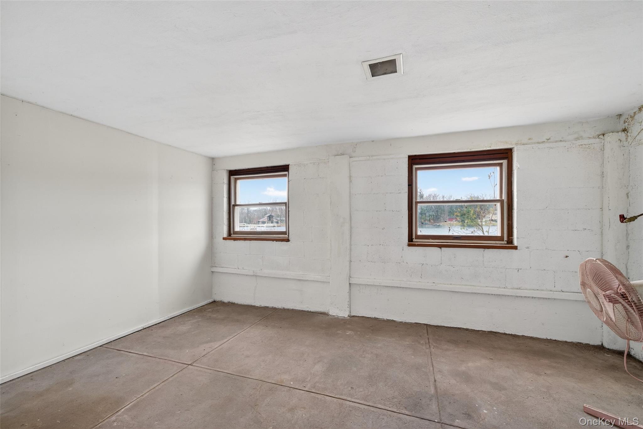 58 Hathorn Boulevard