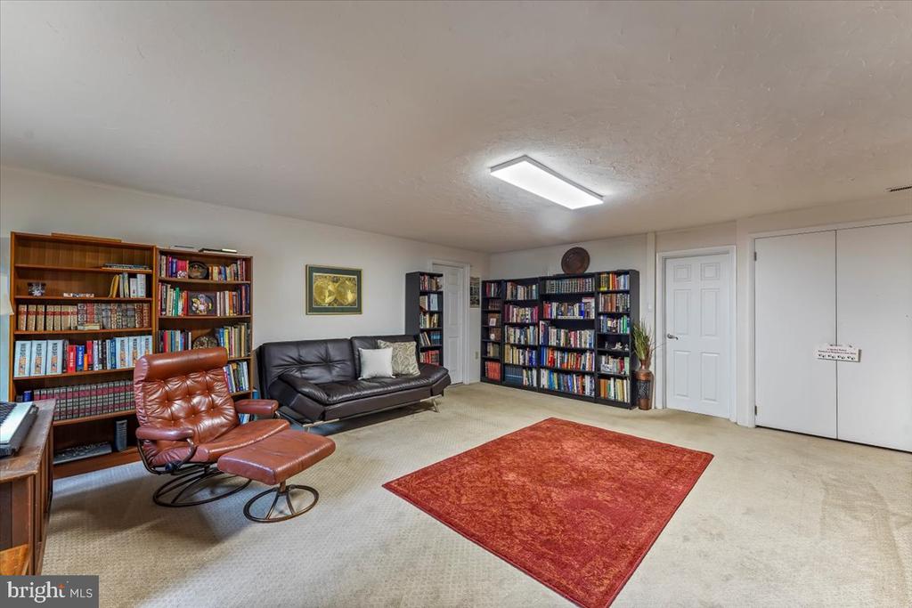 942 COSSART ROAD