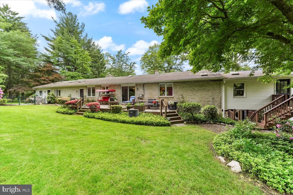 942 COSSART ROAD