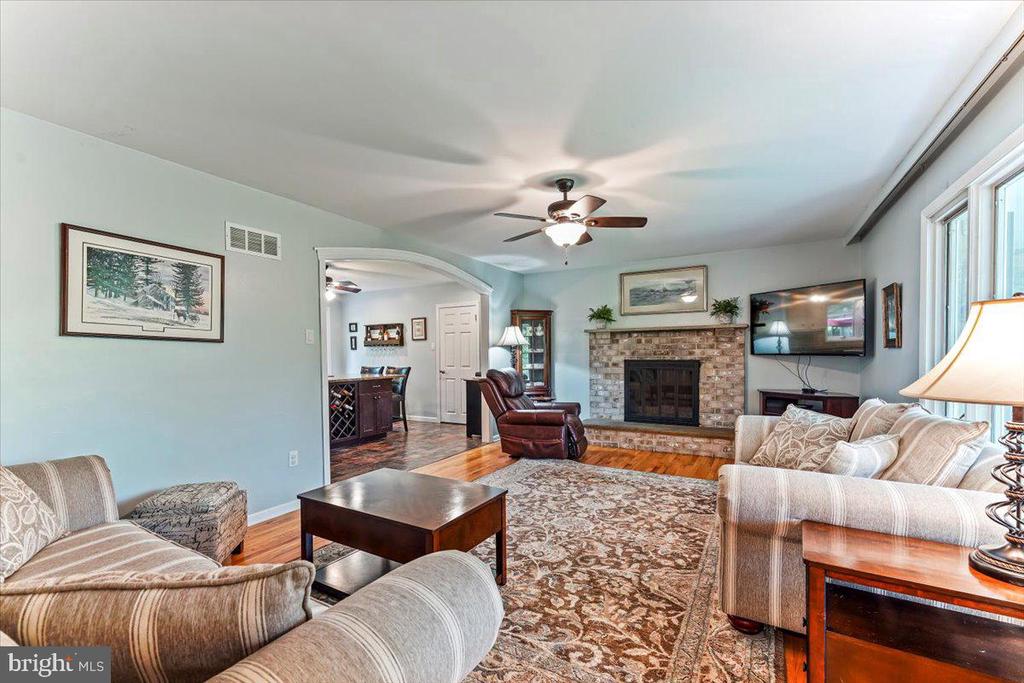 942 COSSART ROAD