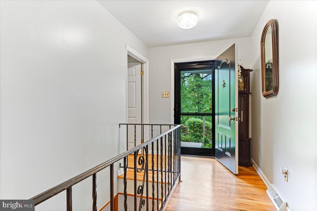 942 COSSART ROAD