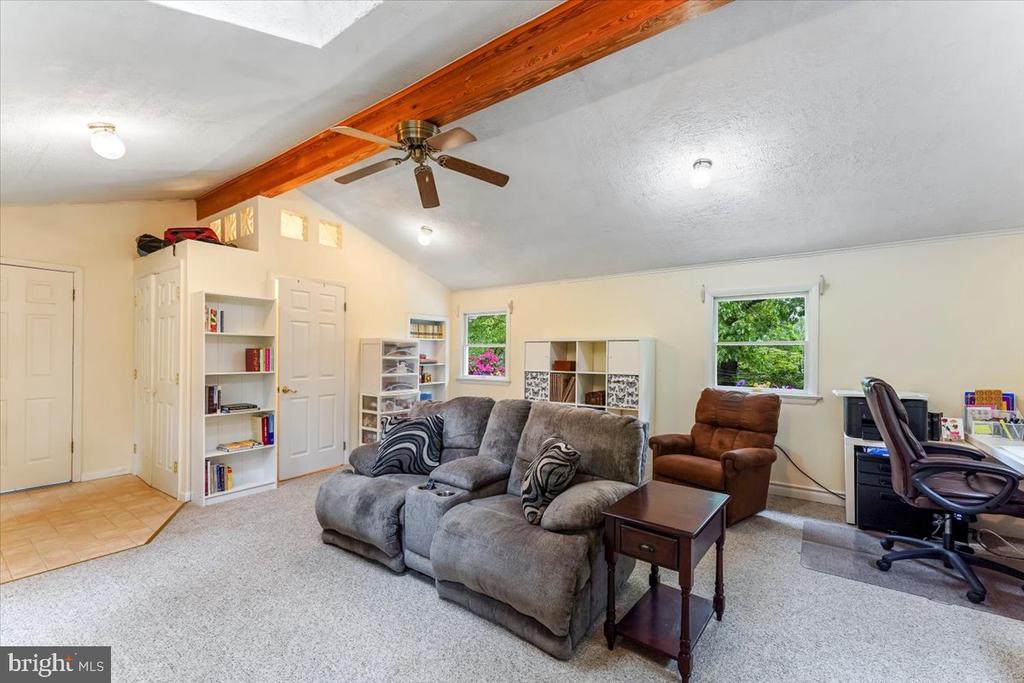 942 COSSART ROAD