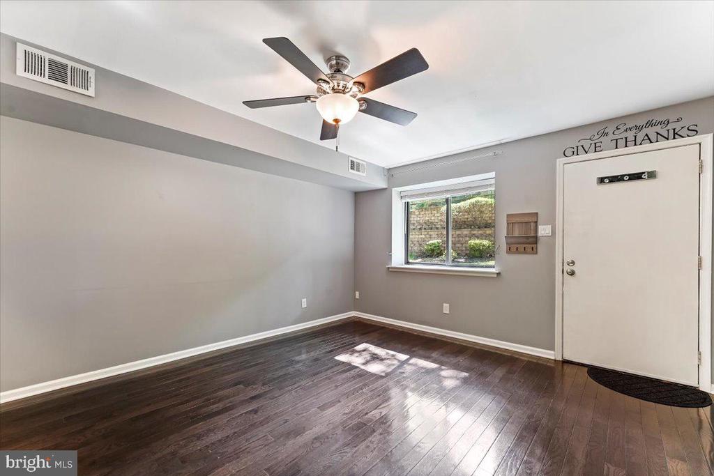 1209 VALLEY DRIVE