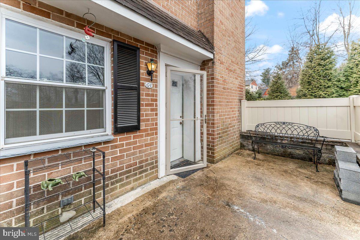 199 W KING STREET G1