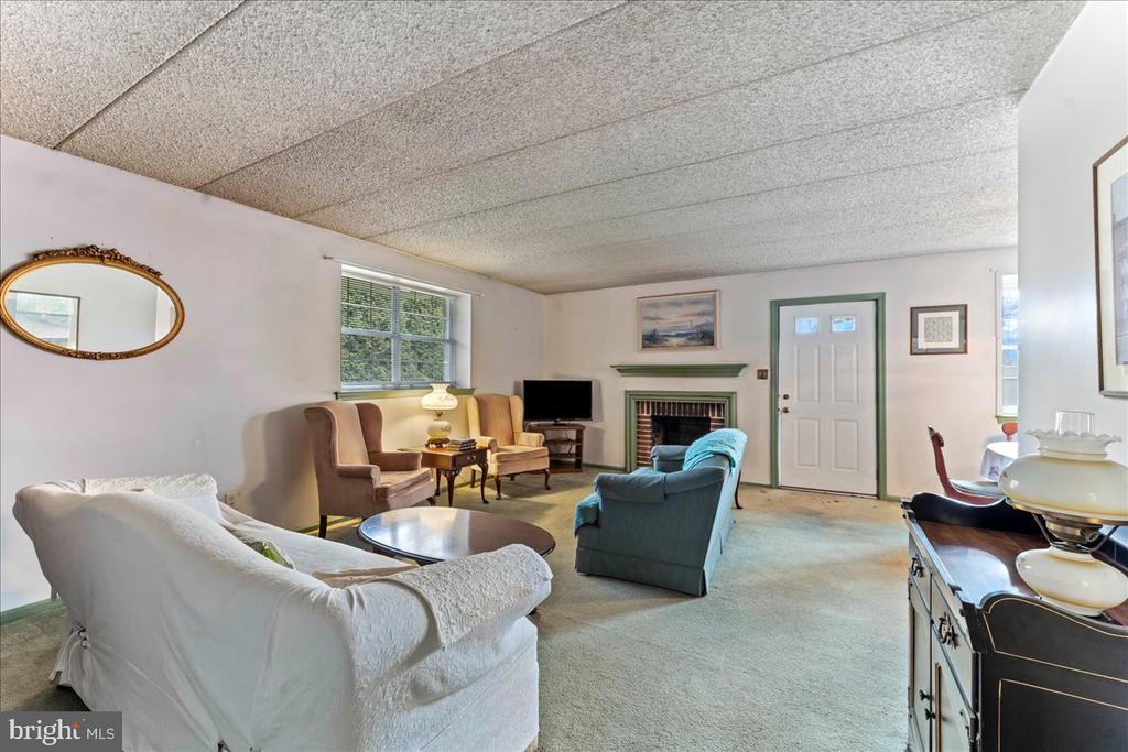 199 W KING STREET G1