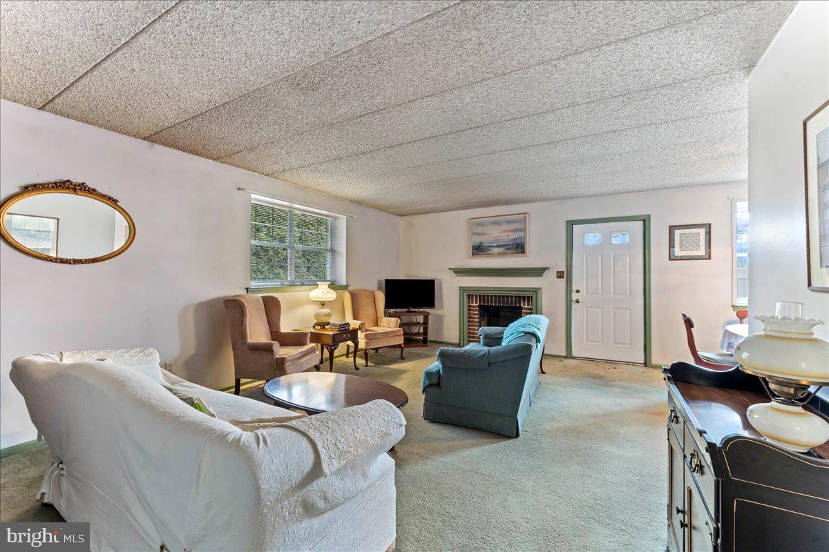 199 W KING STREET G1