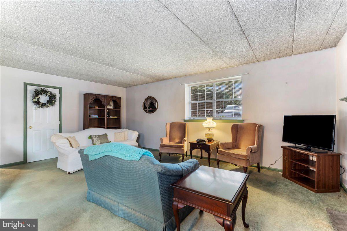 199 W KING STREET G1