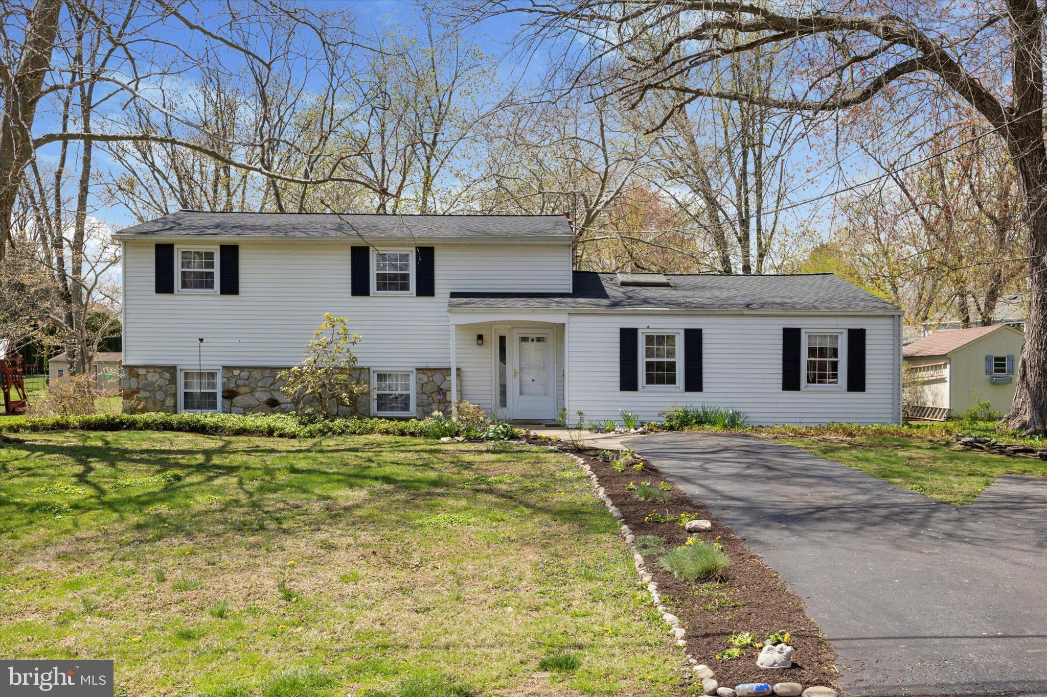 1290 CLEARBROOK ROAD