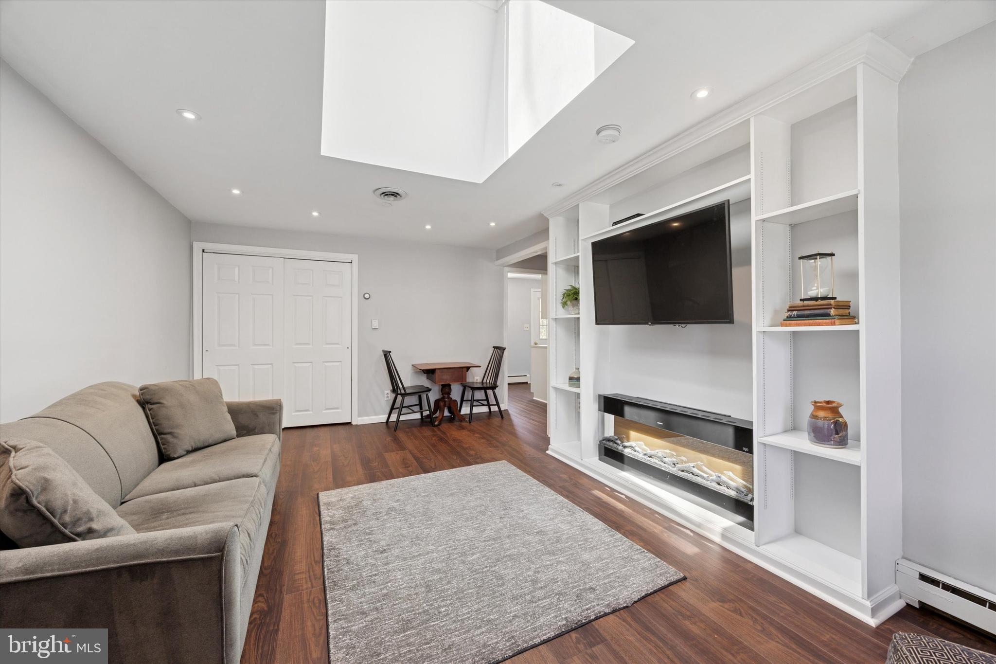 1290 CLEARBROOK ROAD