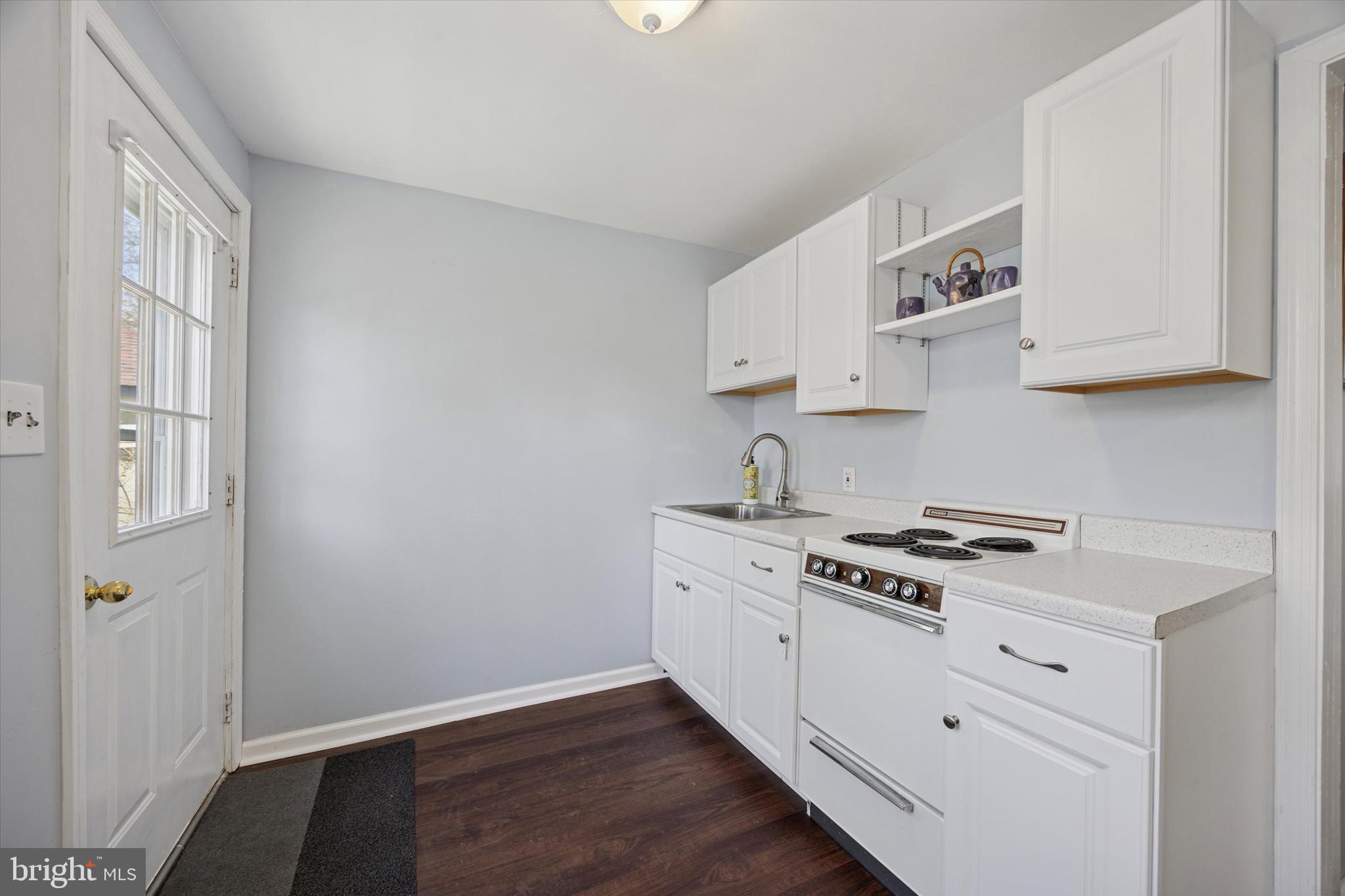 1290 CLEARBROOK ROAD