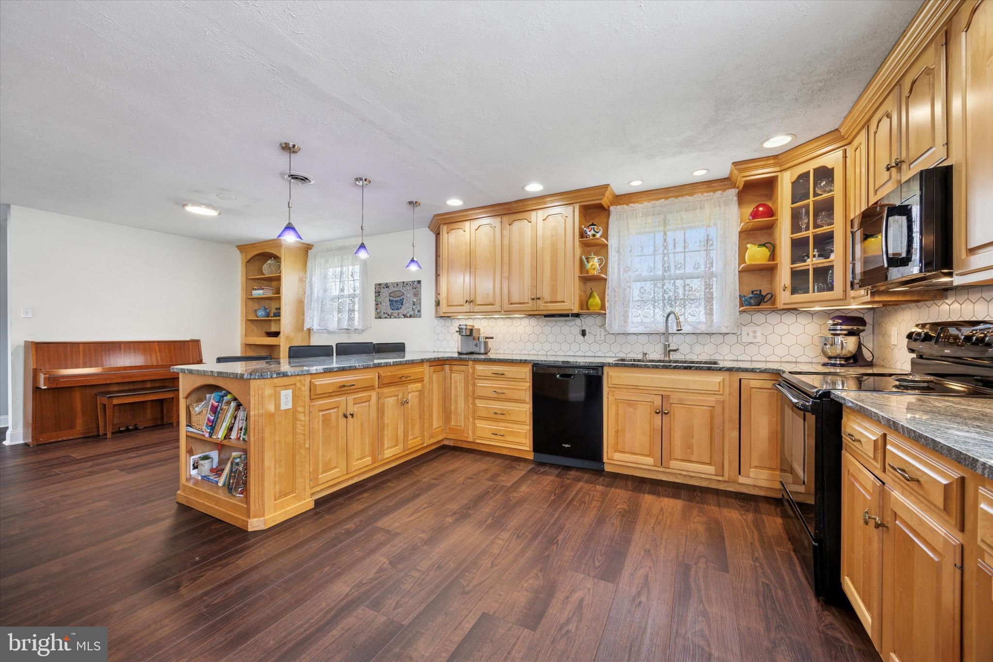 1290 CLEARBROOK ROAD