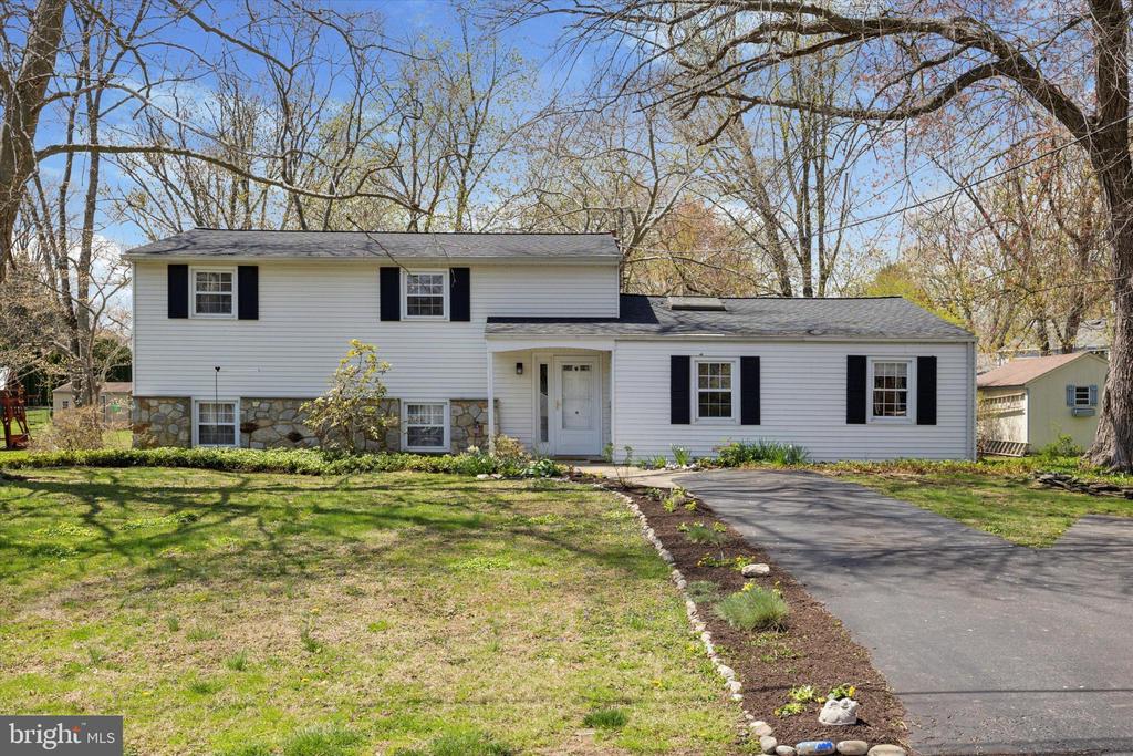 1290 CLEARBROOK ROAD