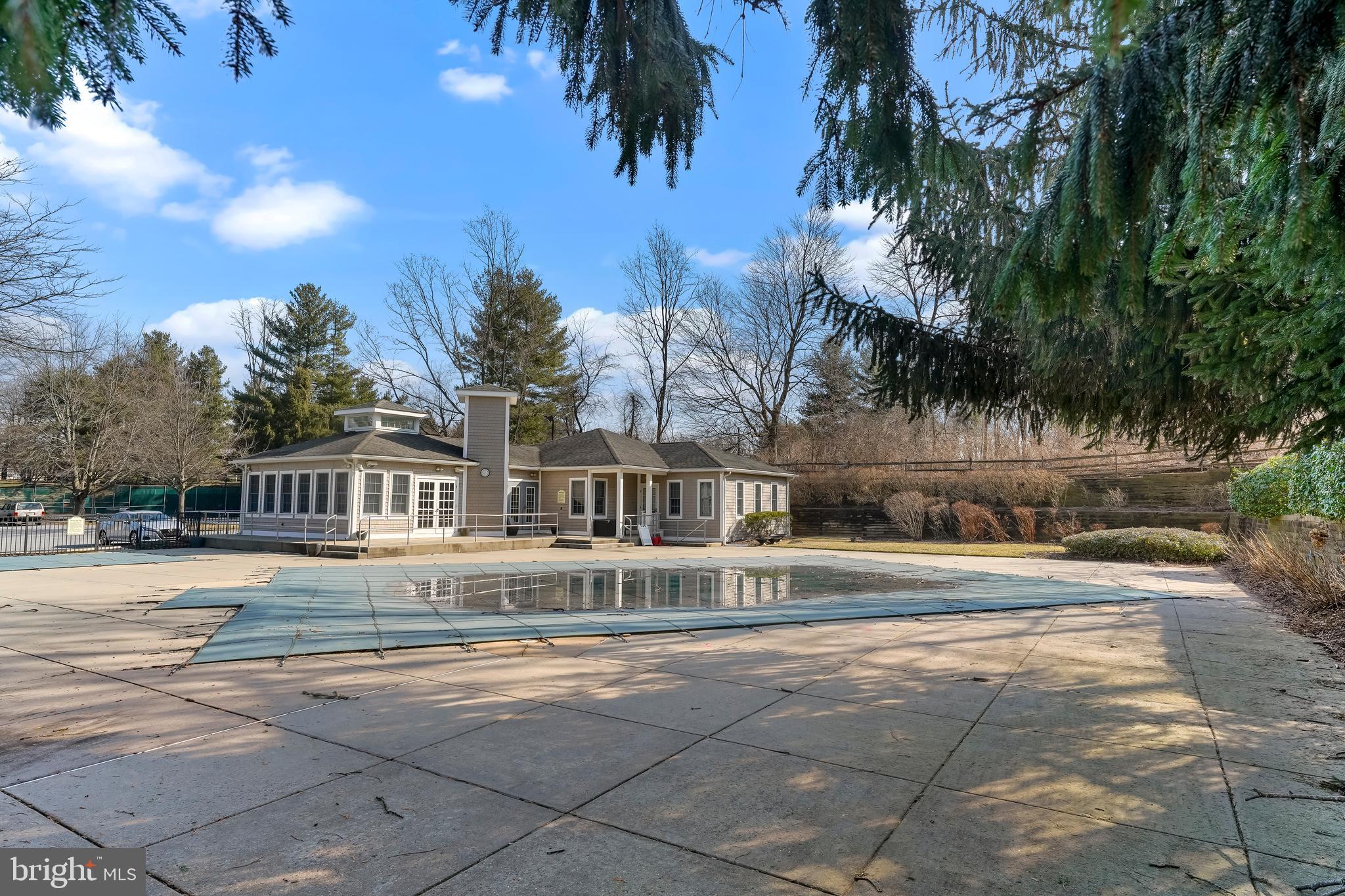 275 STANTON COURT 275