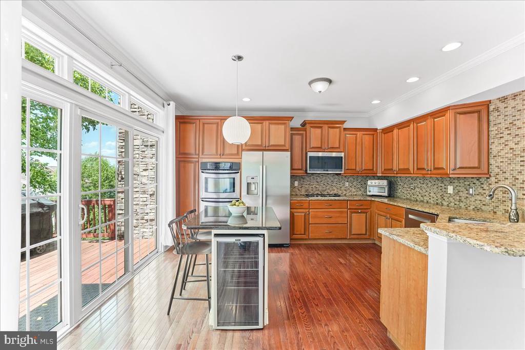 3139 WOODS EDGE DRIVE