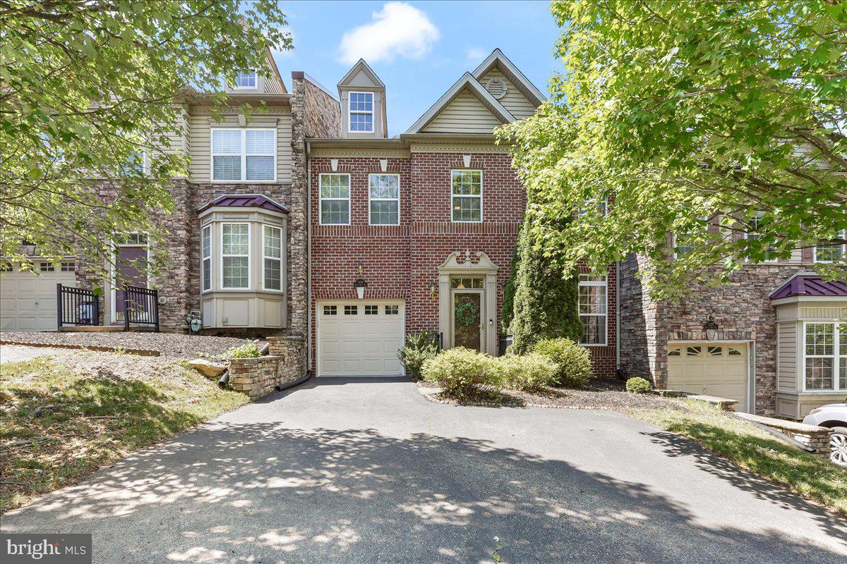 3139 WOODS EDGE DRIVE