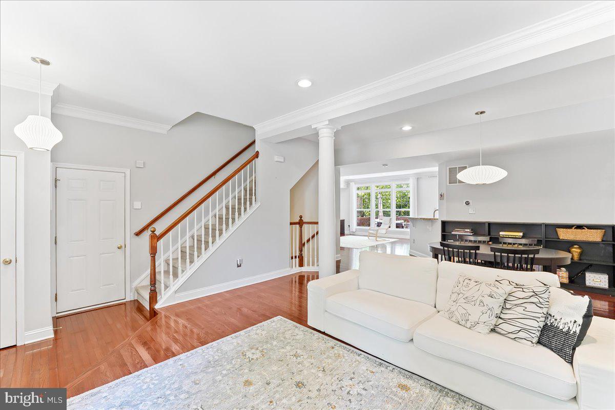 3139 WOODS EDGE DRIVE