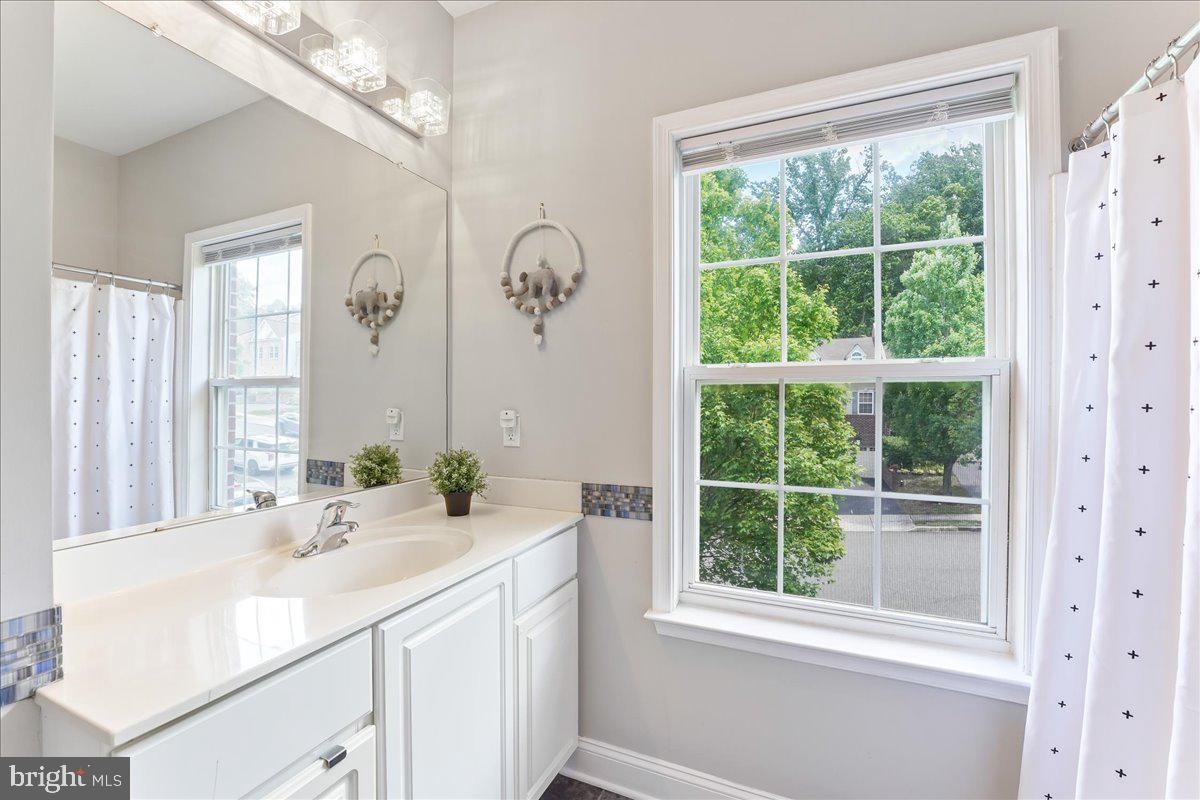 3139 WOODS EDGE DRIVE